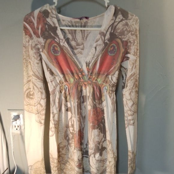 julie's closet Tops - Julie's Closet Artistic Beige Top